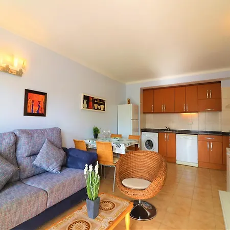 Apartment With View Roses