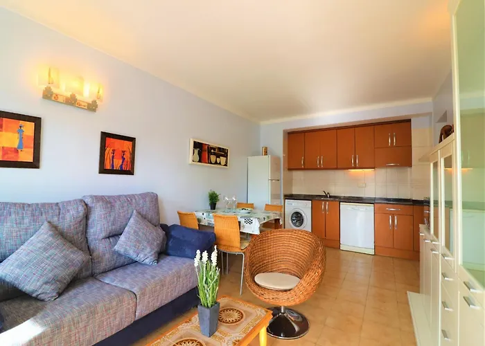 Apartman In Near Sta Margarita Roses
